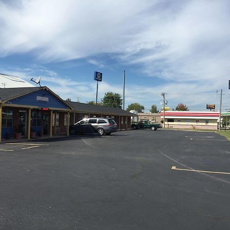 Economy Inn St. James Luaran gambar