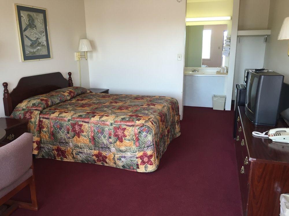 Economy Inn St. James Luaran gambar